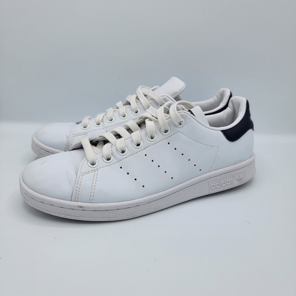 Adidas Stan Smith Shoes - Picture 4 of 9